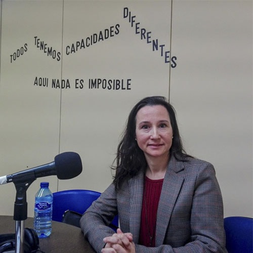 La Dra. Marta Guillén, miembro de la Junta Directiva de SOMACOT, habla de los cuidados que tenemos que tener con las extremidades superiores